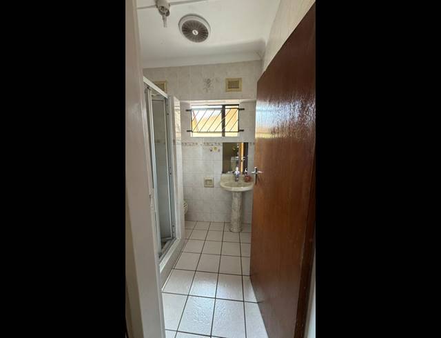 4 BEDROOM FREESTANDING FOR SALE IN ORIENT HEIGHTS